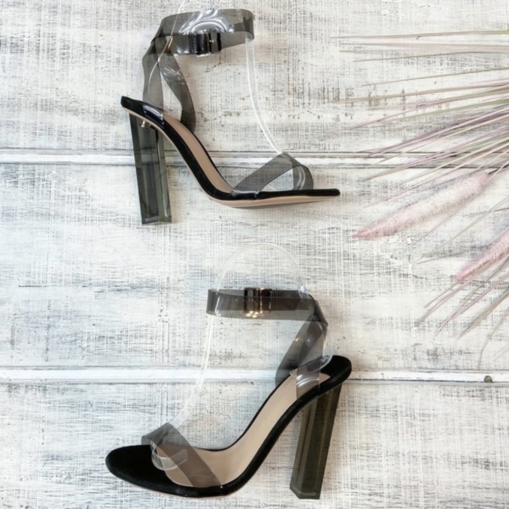 Tony Bianco Kiki Heel In Smoke Vynalite/Licorice
Size 8.5